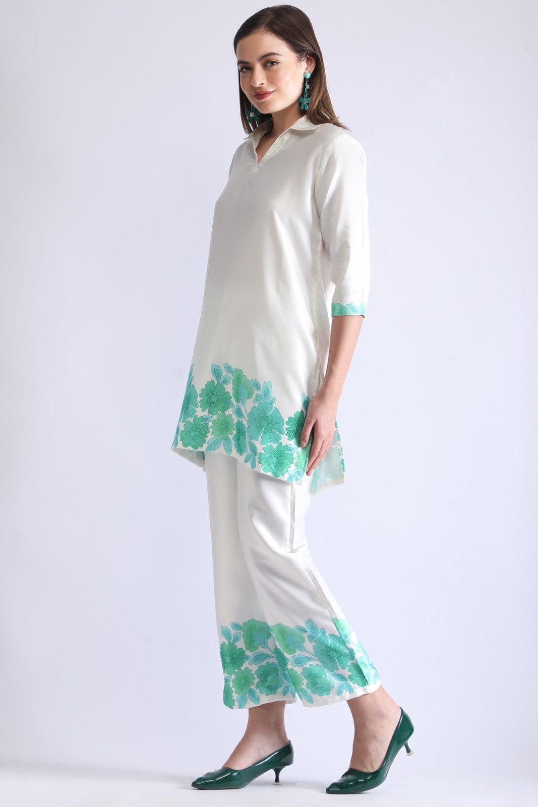 Elegant Off-White Ethnic Co-ord Set with Floral Prints