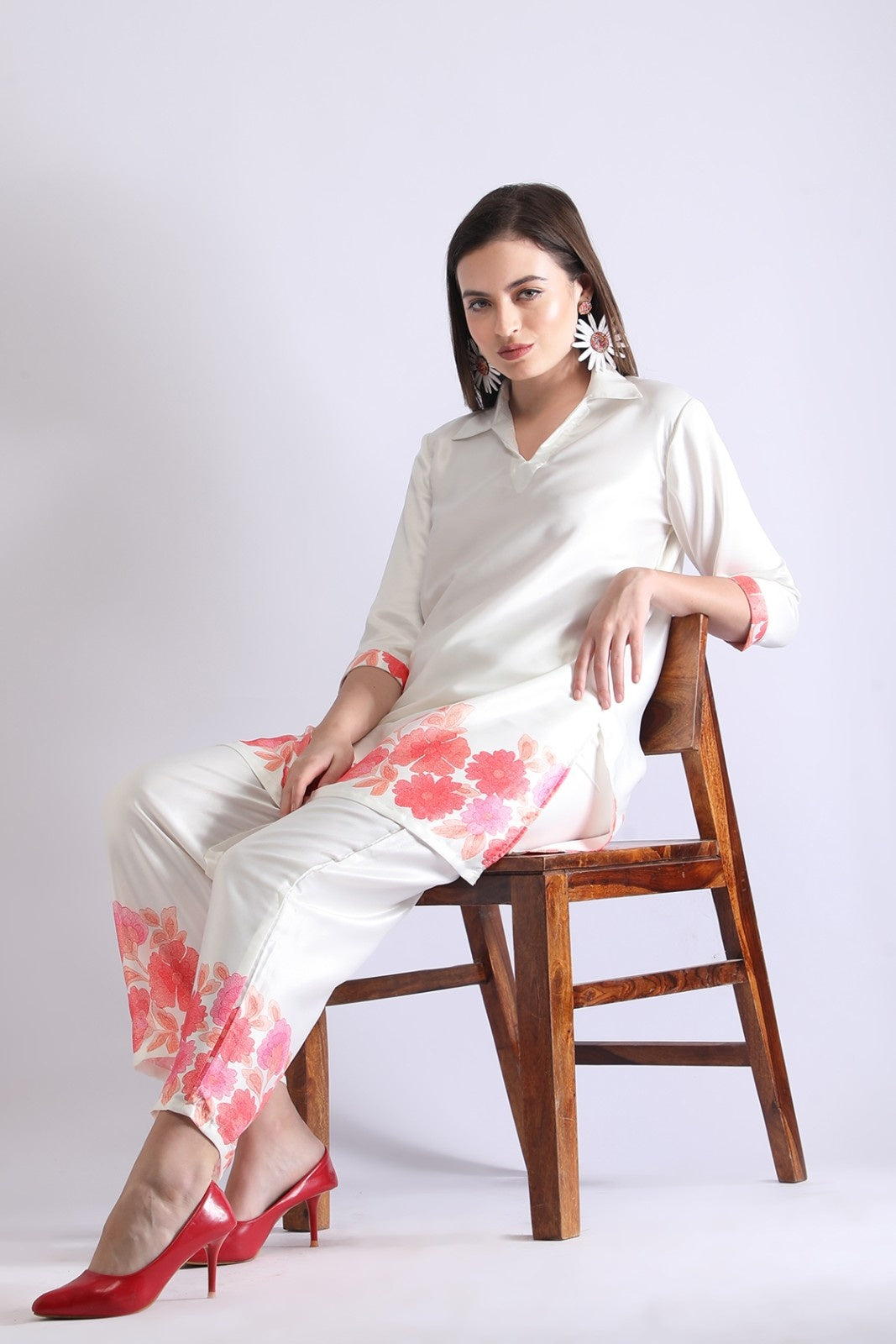 Elegant Off-White Ethnic Co-ord Set with Floral Prints