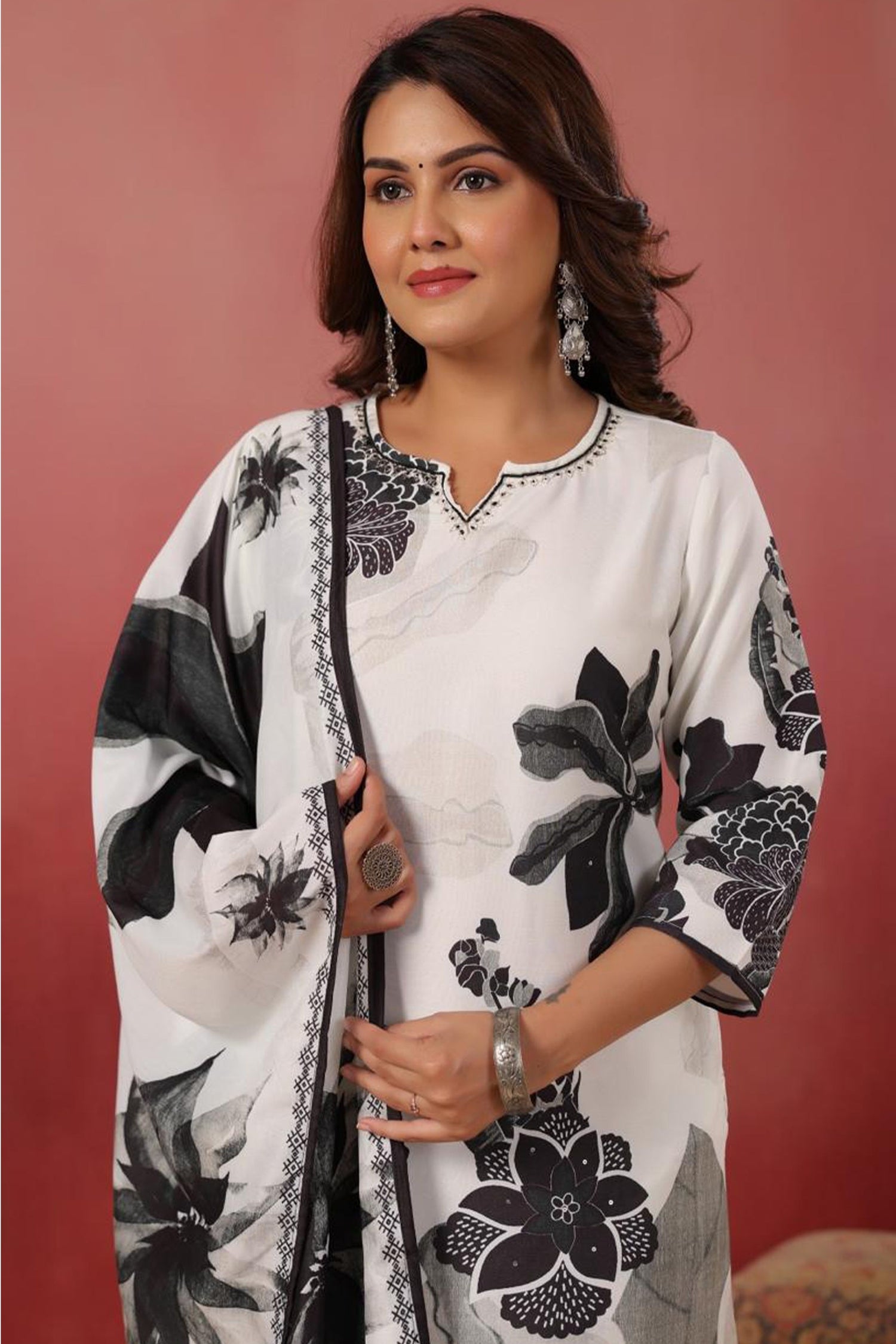Women White & Black Floral Printed Kurta Set with Dupatta | Straight Fit Kurta Pant Set | Ethnic Wear for Women