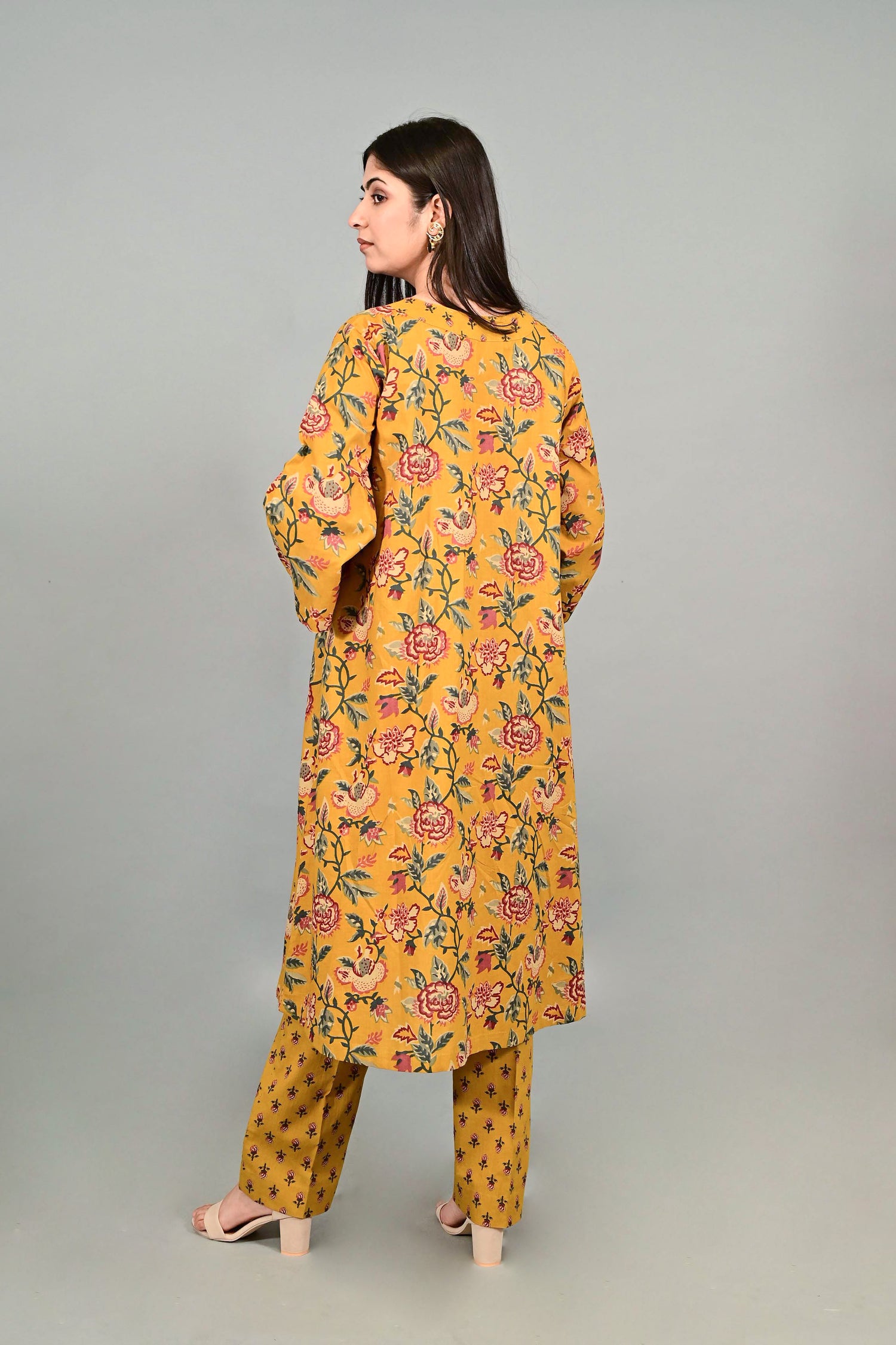 Ochre Bloom Minimalist V-Neck Co-ord Set