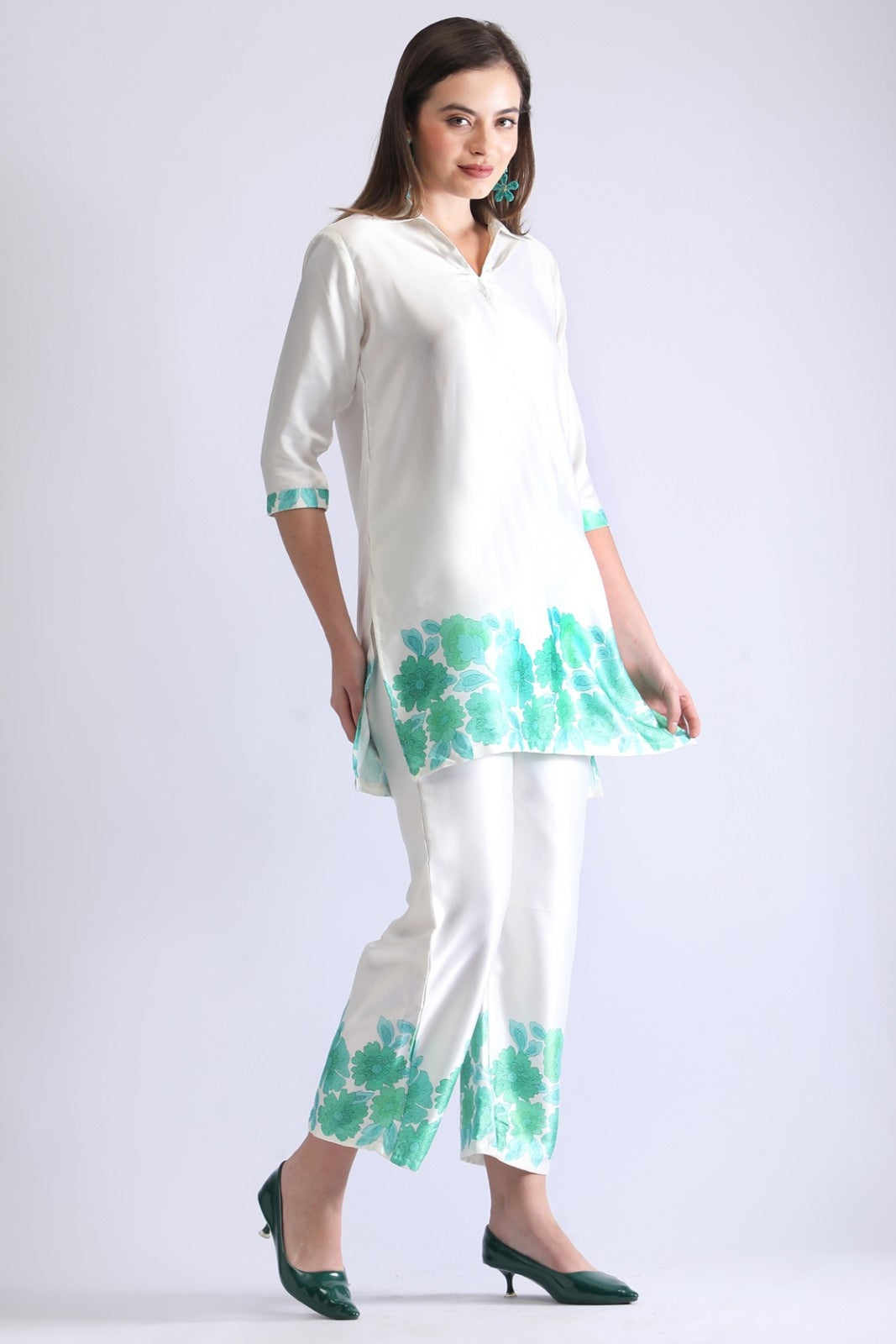 Elegant Off-White Ethnic Co-ord Set with Floral Prints