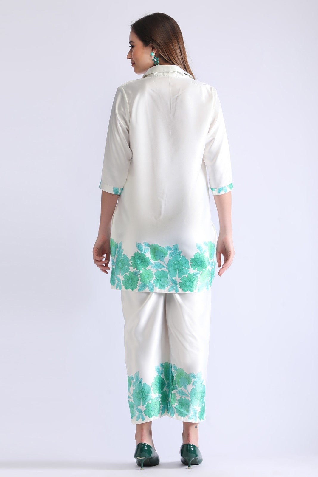 Elegant Off-White Ethnic Co-ord Set with Floral Prints