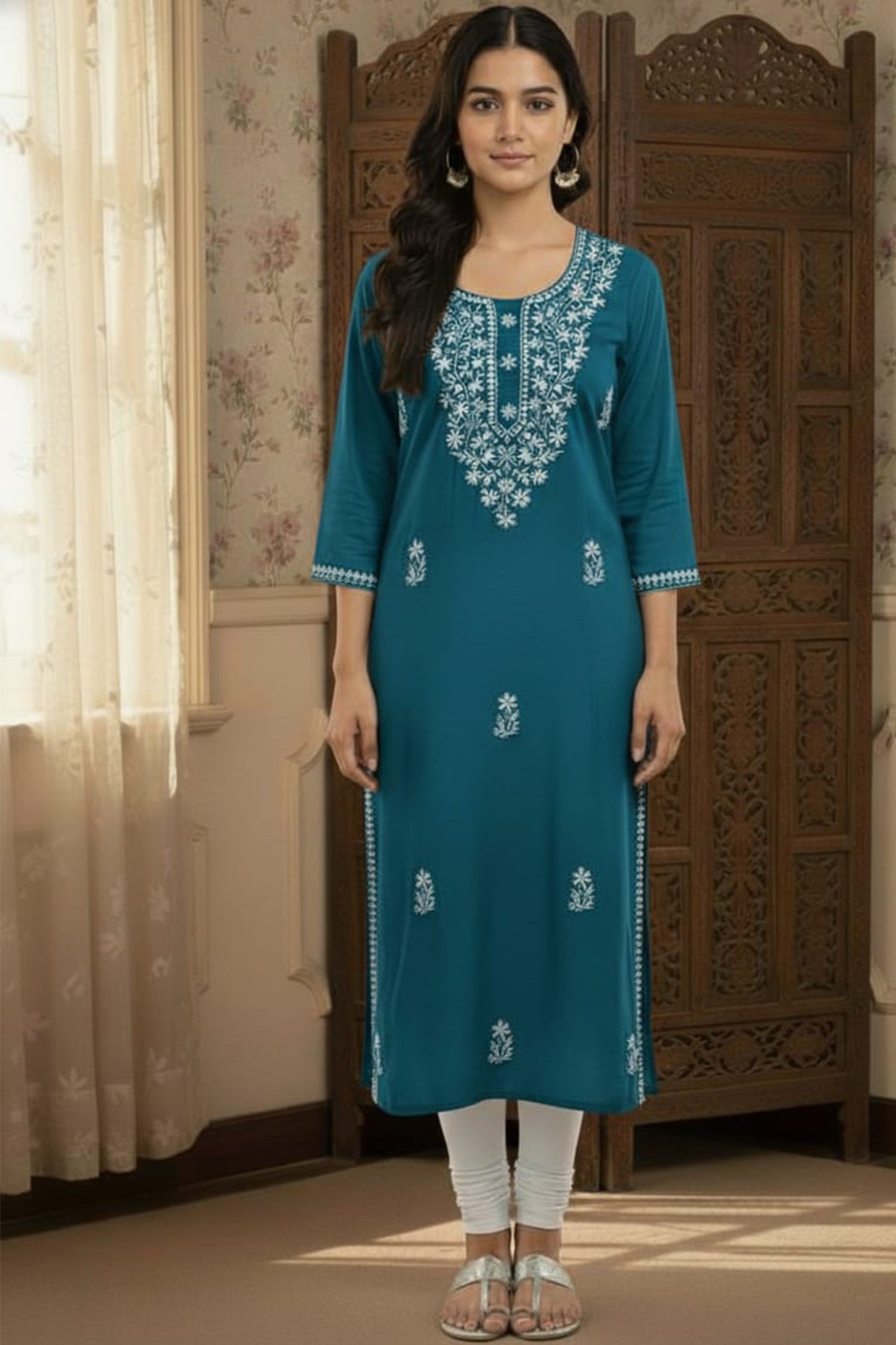 Royal Grace Embroidered Straight Kurta