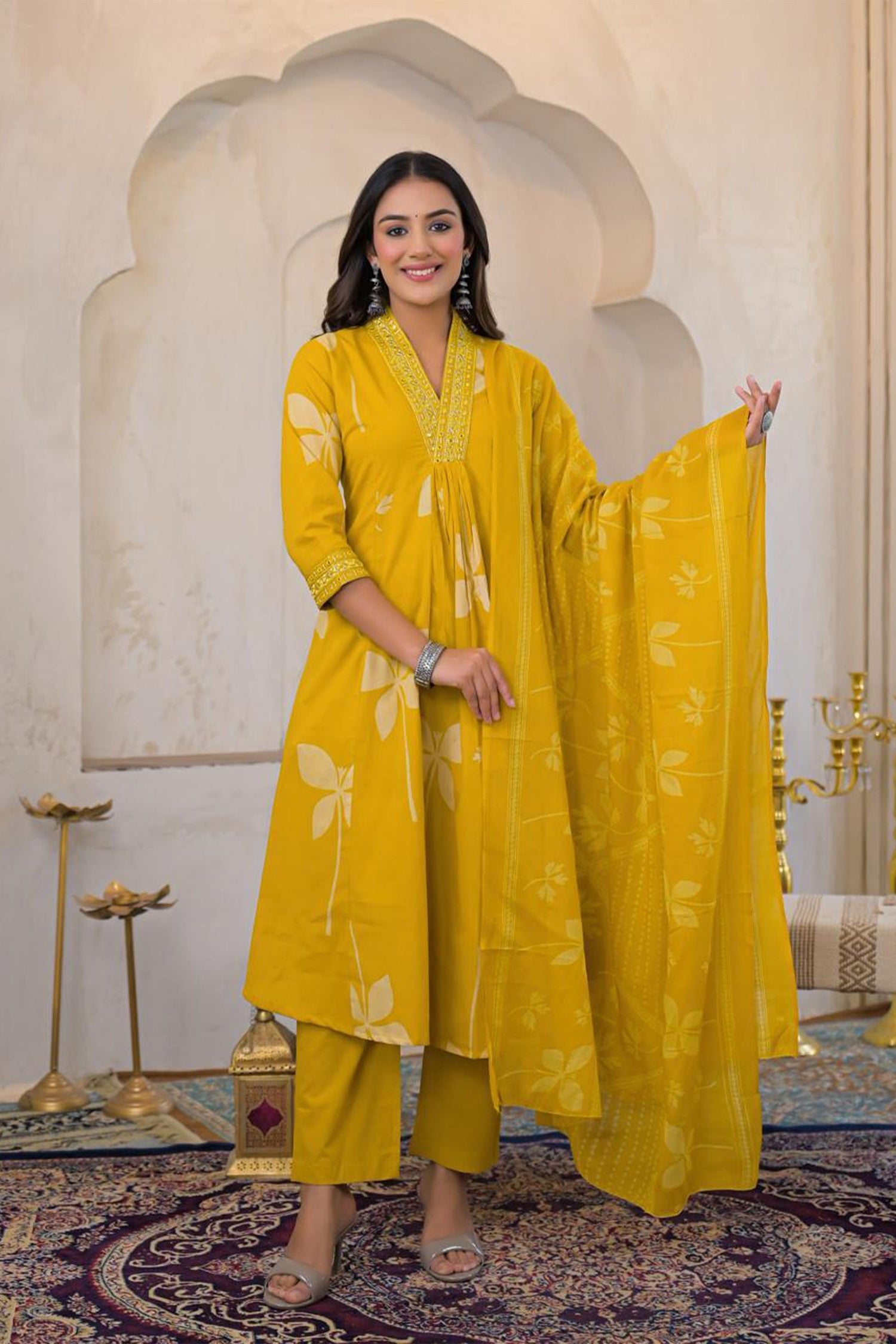 Sunheri Noor Floral Suit Set