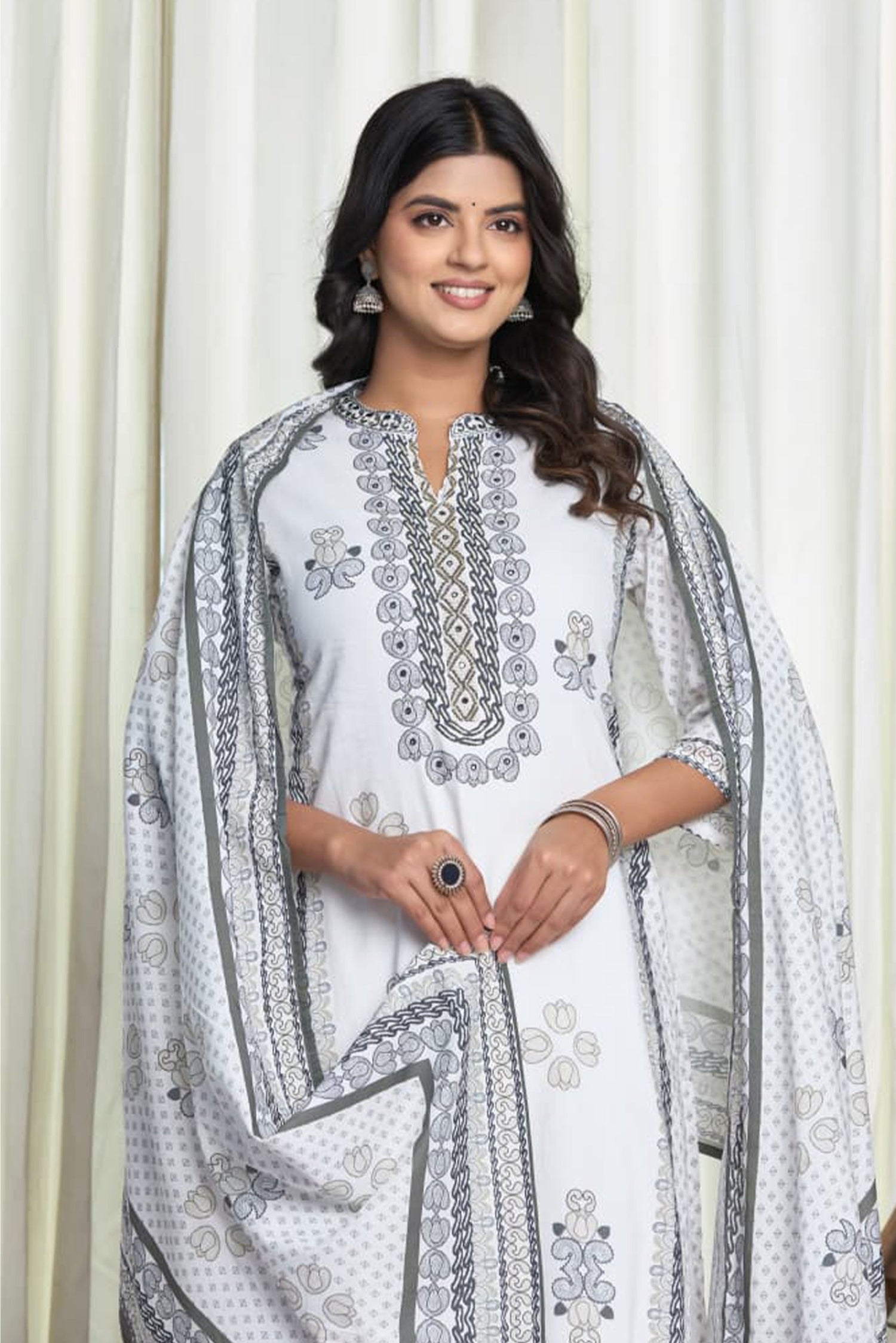 Women Grey Cotton Printed Kurta Set with Dupatta