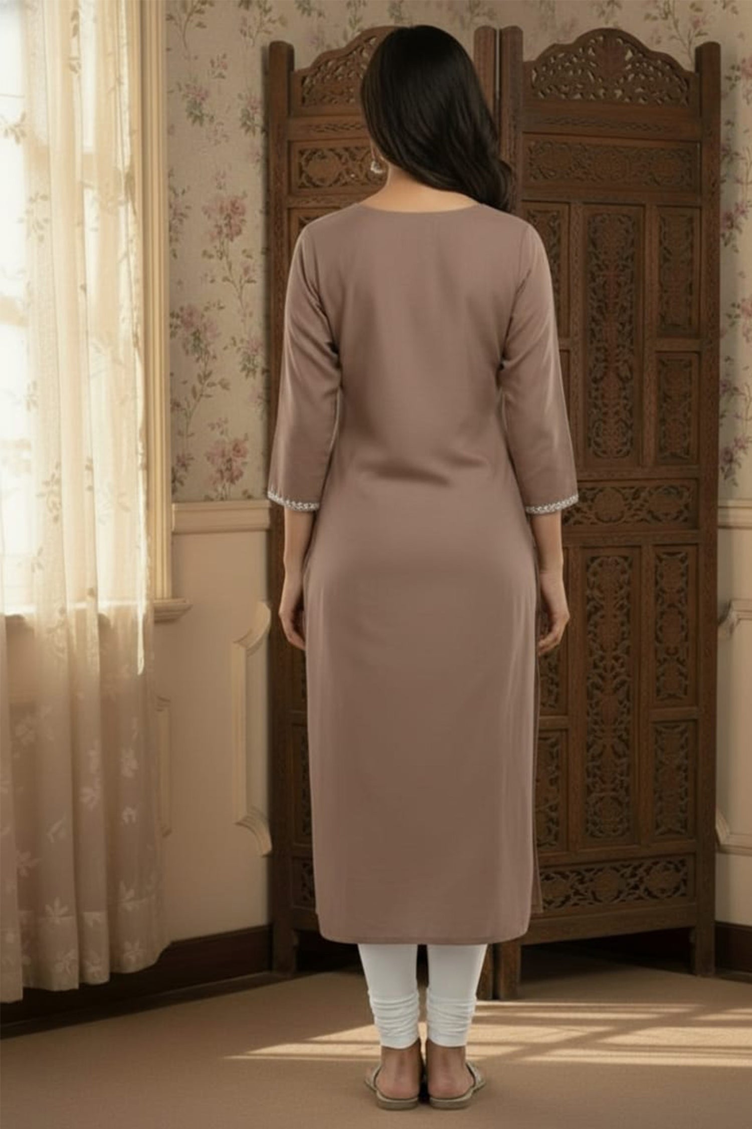 Royal Grace Embroidered Straight Kurta