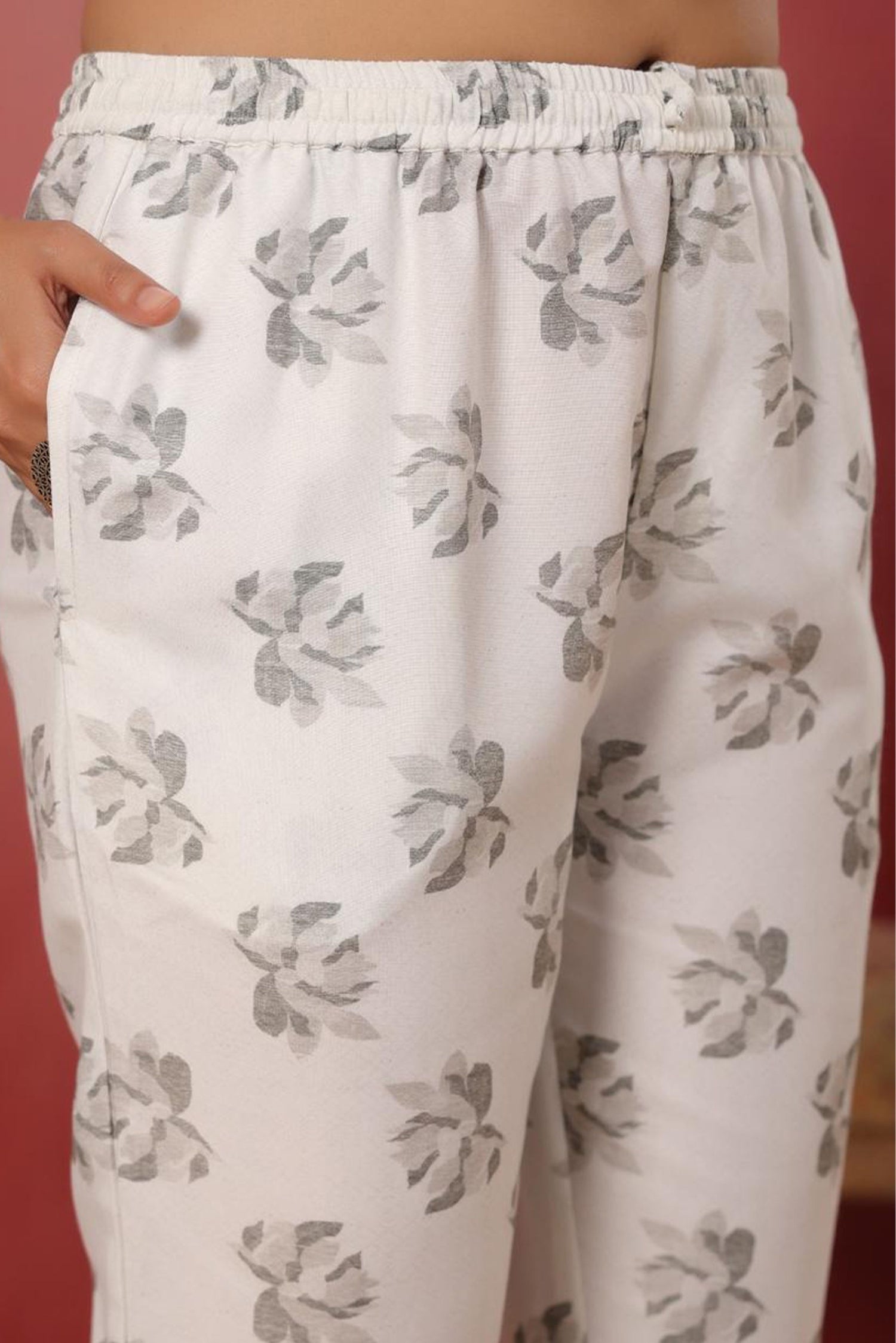 Women White & Black Floral Printed Kurta Set with Dupatta | Straight Fit Kurta Pant Set | Ethnic Wear for Women