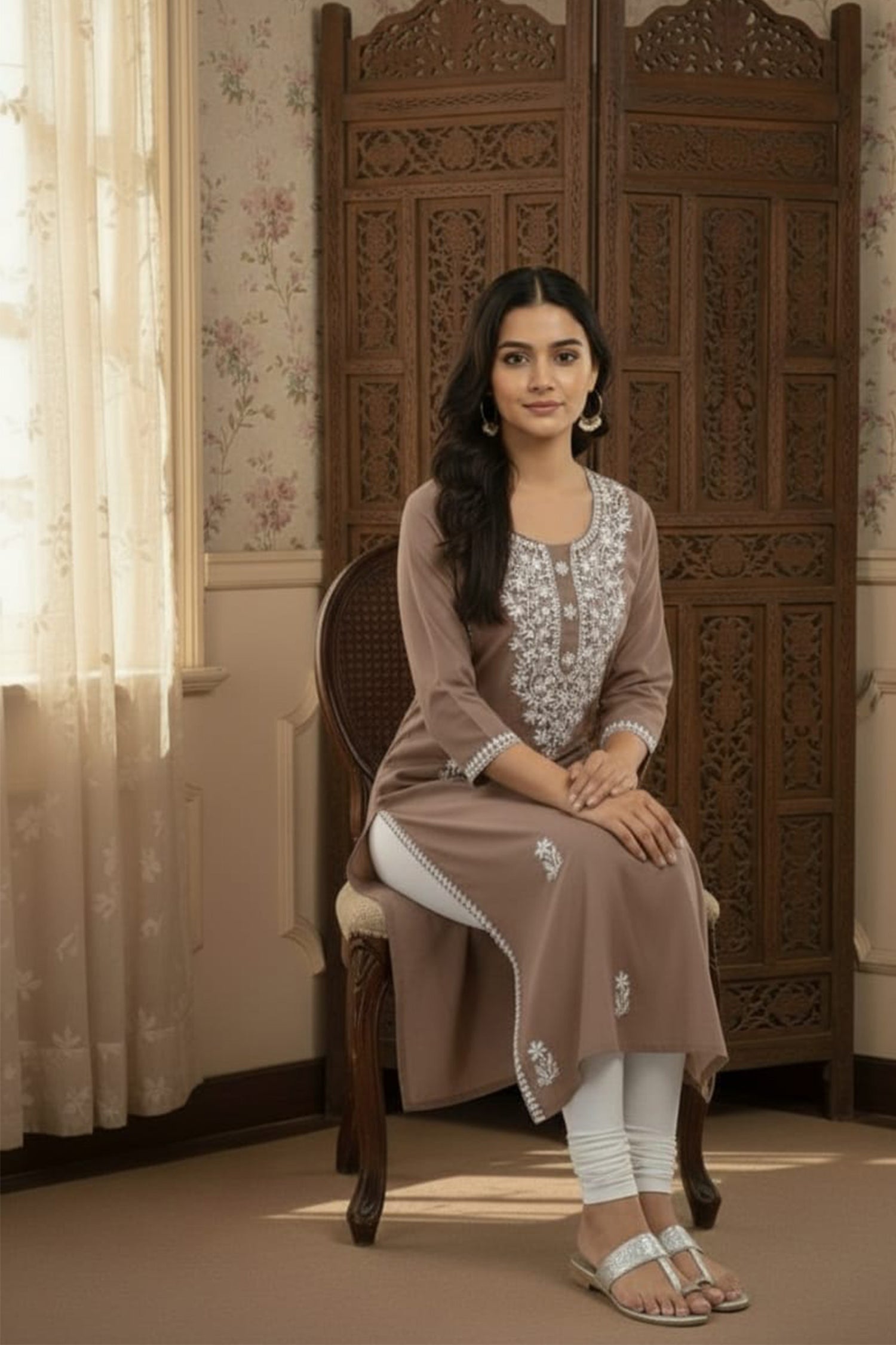 Royal Grace Embroidered Straight Kurta