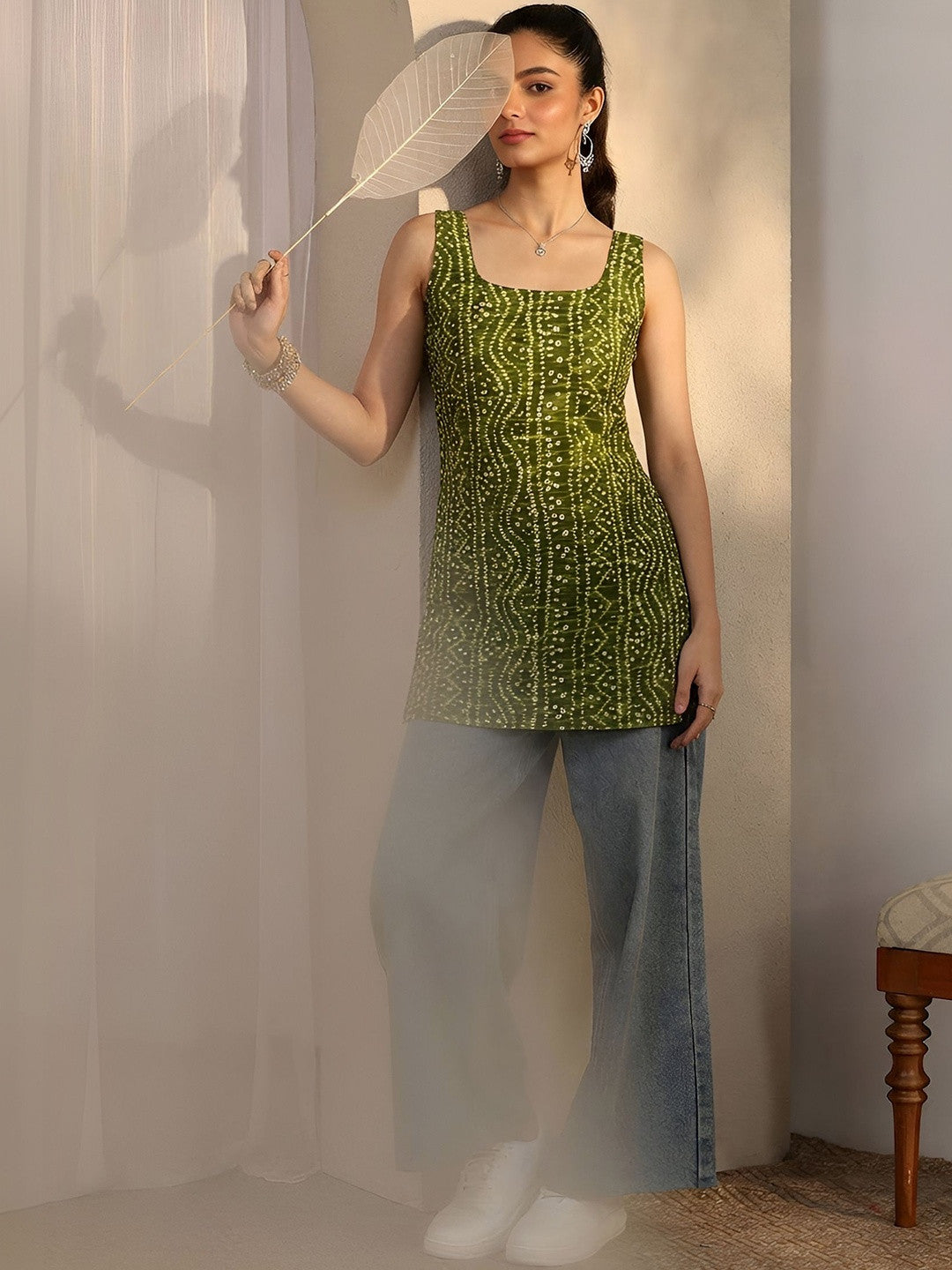 Embellished Square Neck Sequinned Sequinned Kurti