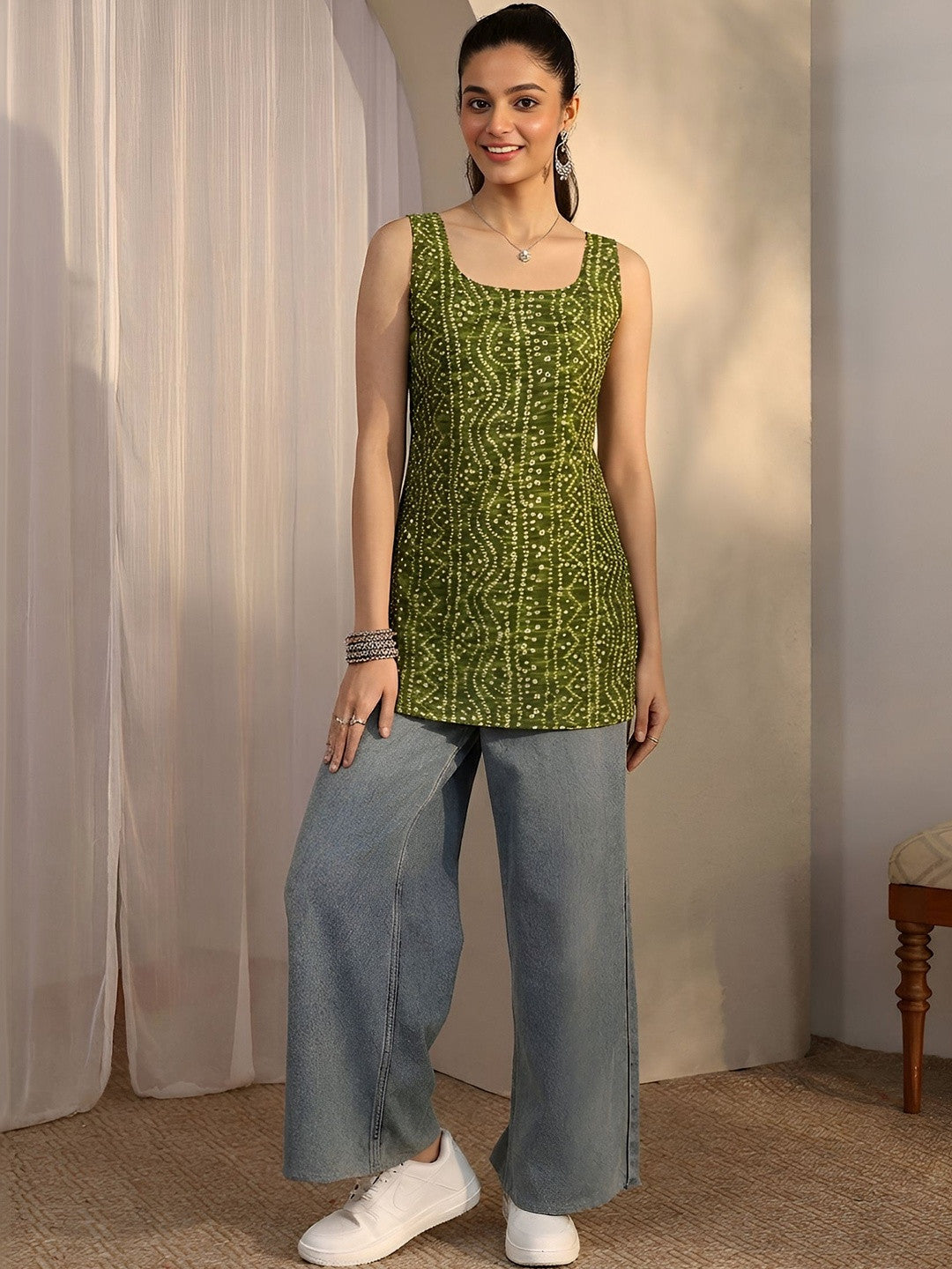 Embellished Square Neck Sequinned Sequinned Kurti