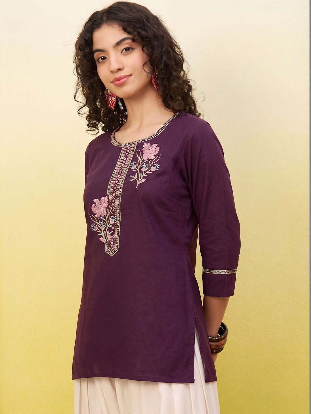 Floral Embroidered Thread Work Thread Work Kurti